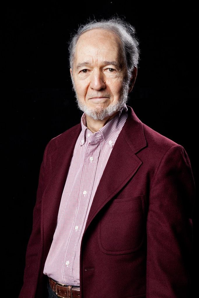 Bi&oacute;logo evolucion&aacute;rio Jared Diamond, conhecido por popularizar a ci&ecirc;ncia e ganhador do Pulitzer &eacute; quem abre o ciclo de confer&ecirc;ncias internacionais.