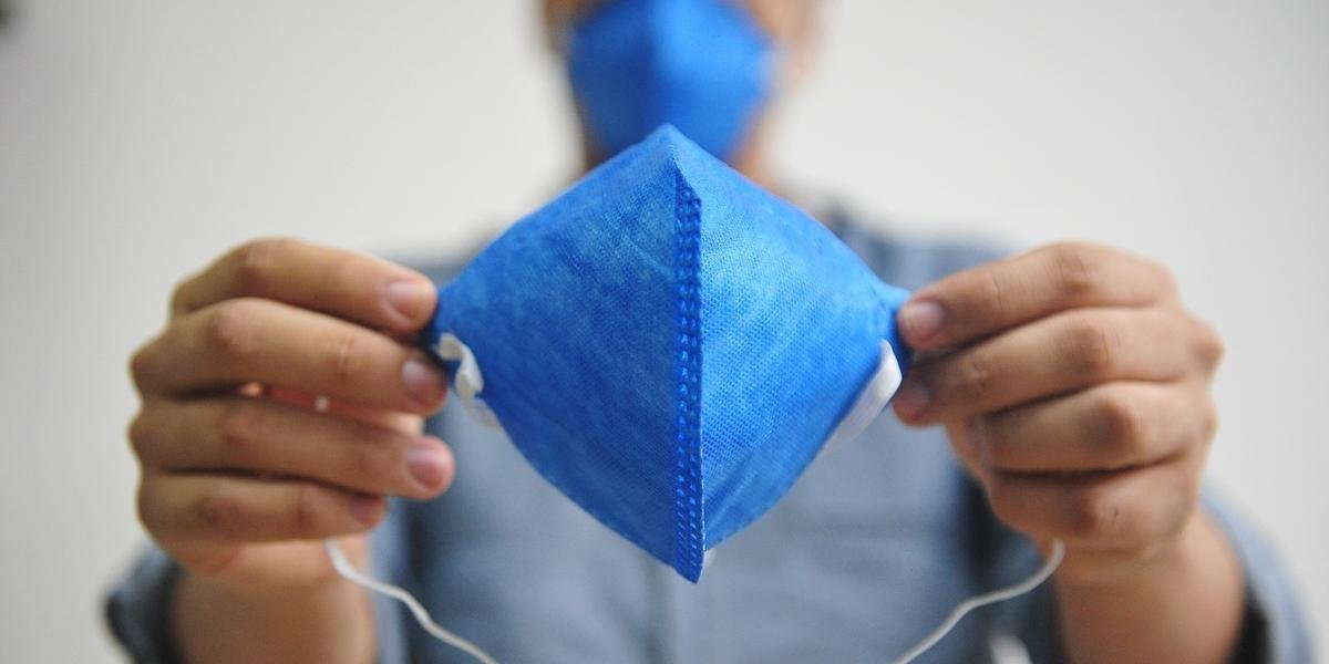 Fiocruz mant&eacute;m recomenda&ccedil;&atilde;o de uso de m&aacute;scaras em locais fechados