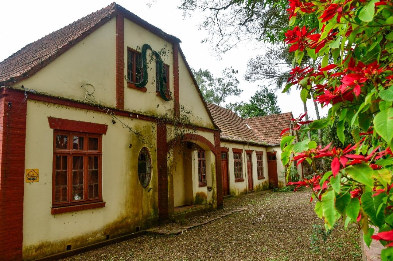 Espa&ccedil;o era utilizado como sal&atilde;o paroquial e escola e foi um dos primeiros col&eacute;gios do Estado