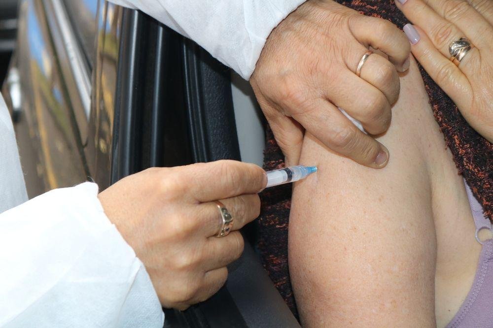 Seguindo a meta estadual, Caxias contemplar&aacute; toda a popula&ccedil;&atilde;o adulta com a primeira dose nesta semana