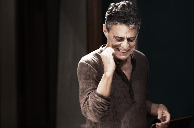 Chico Buarque vai se casar aos 77 anos com a advogada Carol Proner, de 47