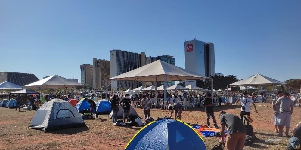 Ind&iacute;genas ocuparam parte da Esplanada em Bras&iacute;lia para julgamento no STF