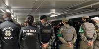 Mais de 380 policiais civis e militares em 130 viaturas estão mobilizados