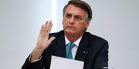 Jair Bolsonaro afirmou aos apoiadores que não dará golpe nas instituições democráticas, pois 
