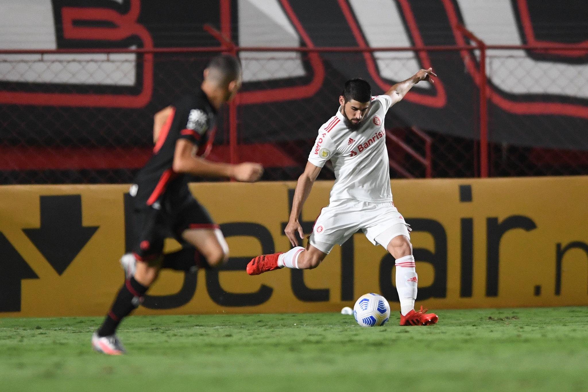 Bruno M&eacute;ndez foi um dos respons&aacute;veis pelo placar ter ficado fechado em Atl&eacute;tico-GO x Inter