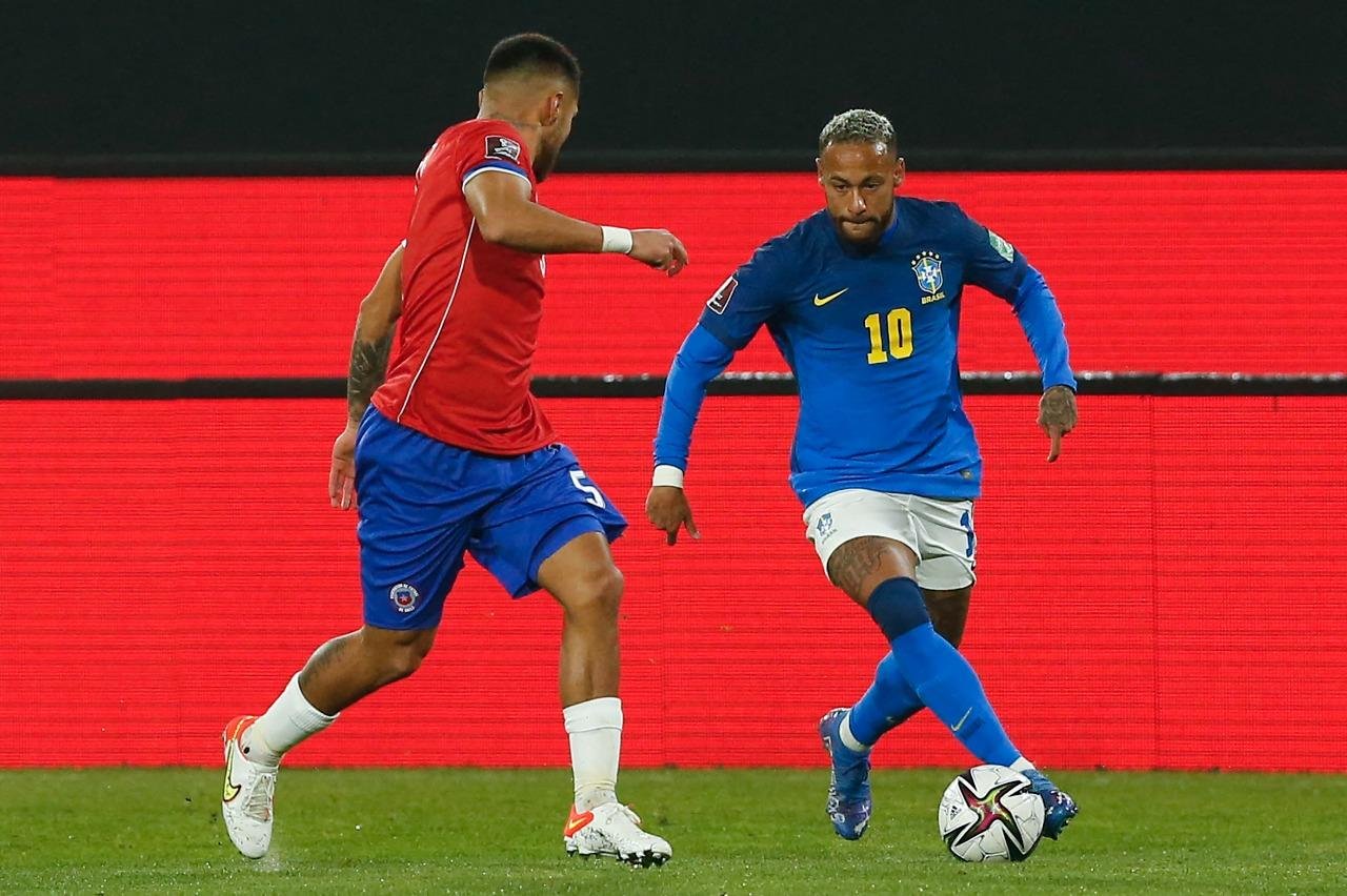 Brasil enfrenta o Chile pelas Eliminat&oacute;rias