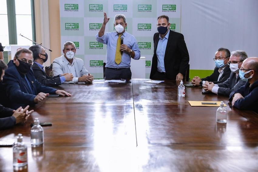 Prefeito Sebasti&atilde;o Melo vetou, no entanto, emenda que obrigava comprova&ccedil;&atilde;o de vacina&ccedil;&atilde;o contra Covid-19 para entrada em eventos