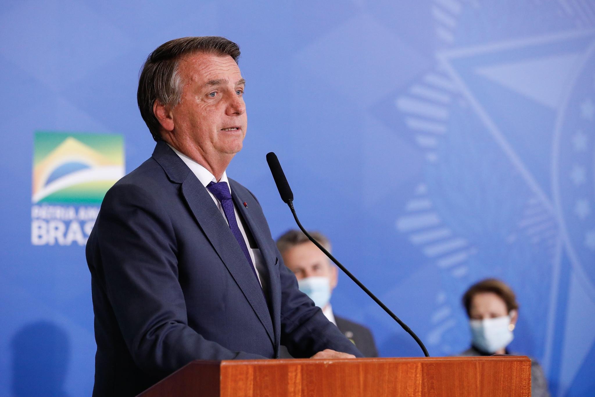 Bolsonaro sugeriu que adquiriu imunidade contra a covid-19 ao citar suposto resultado de exame IgG
