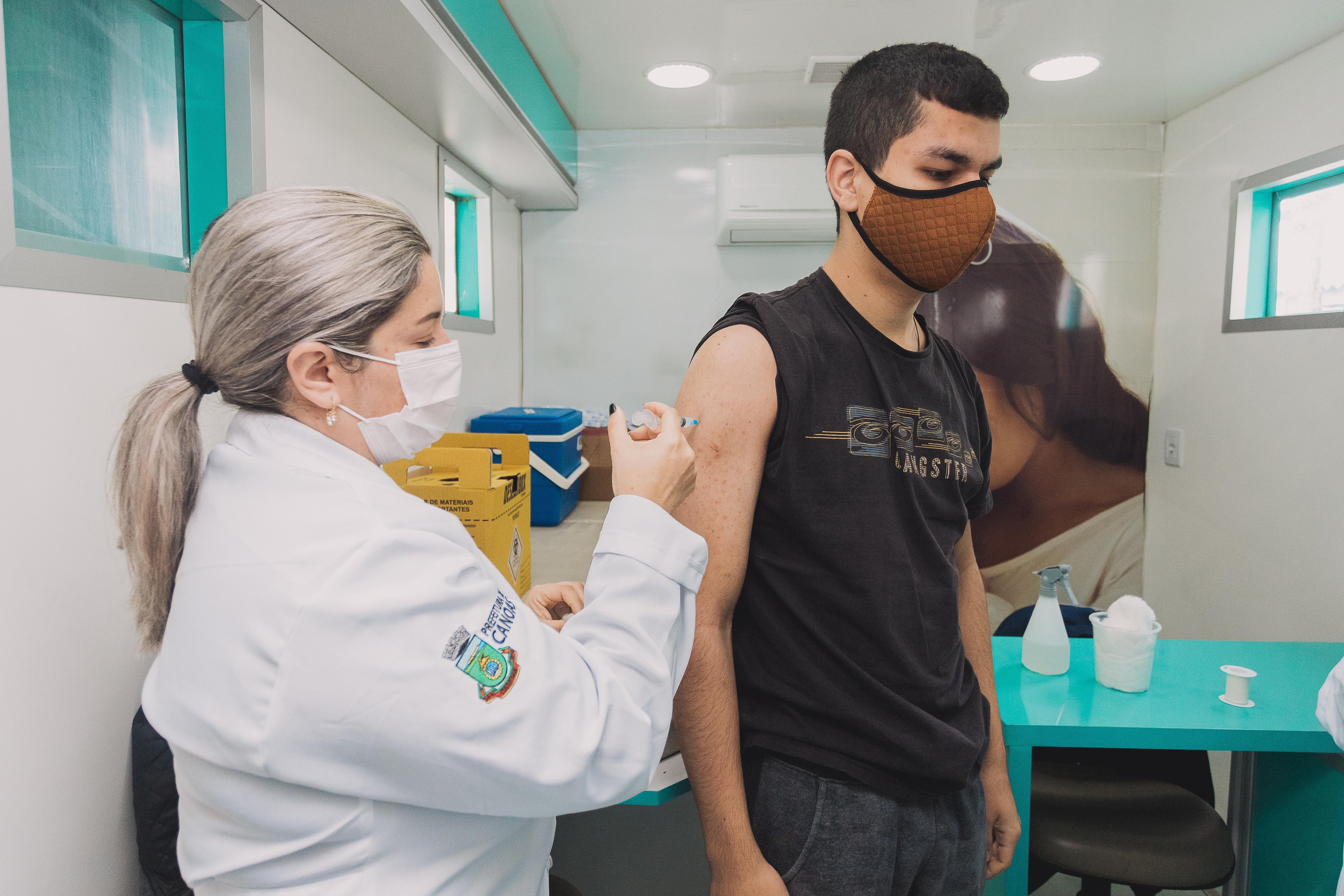 Vacina&ccedil;&atilde;o come&ccedil;a &agrave;s 10h neste s&aacute;bado