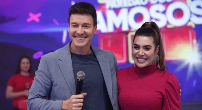 Naiara Azevedo se apresenta no palco do Hora do Faro deste domingo (5)
