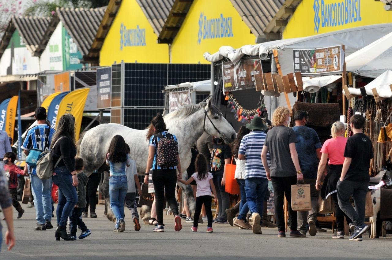 Movimento na 44&ordf; Expointer