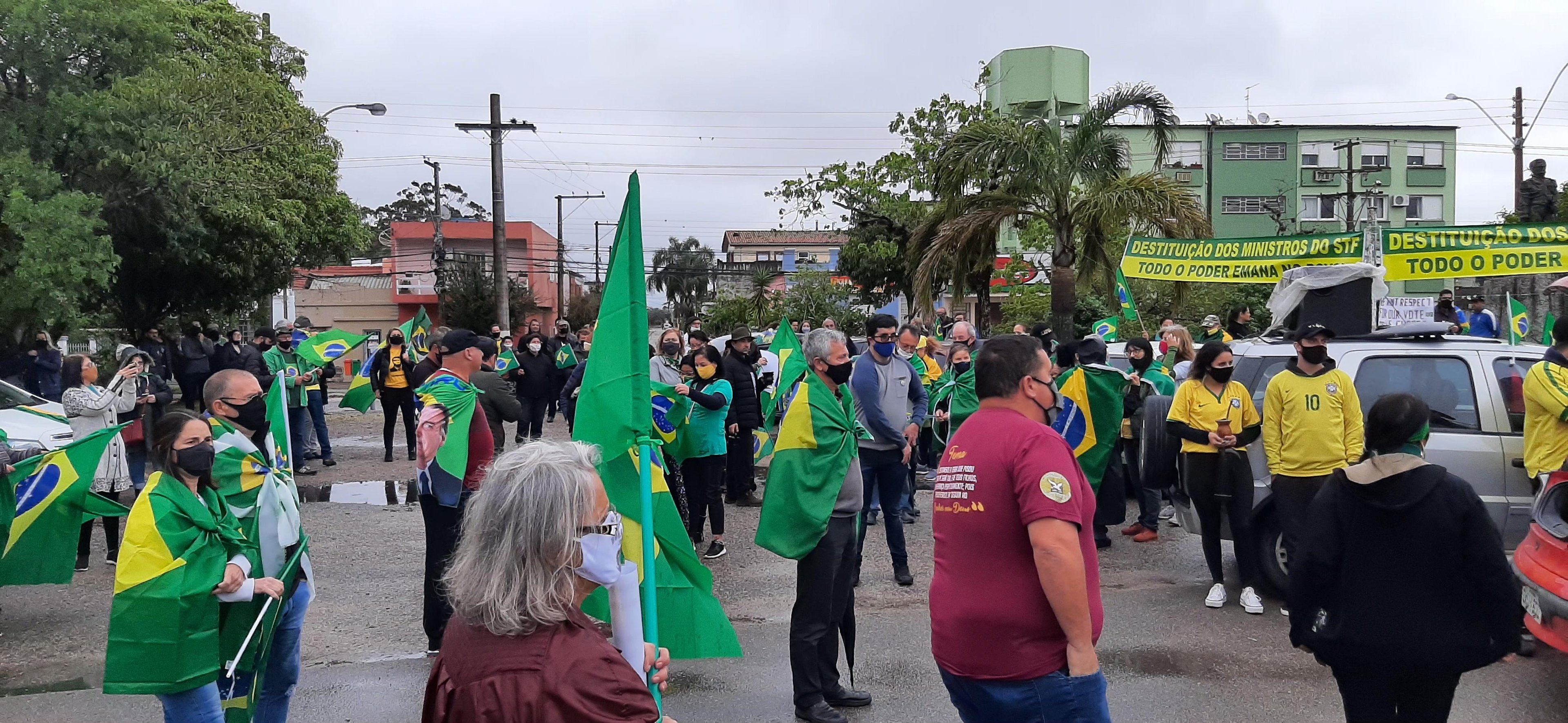 Protestos ocorreram em pontos distintos nesta ter&ccedil;a-feira