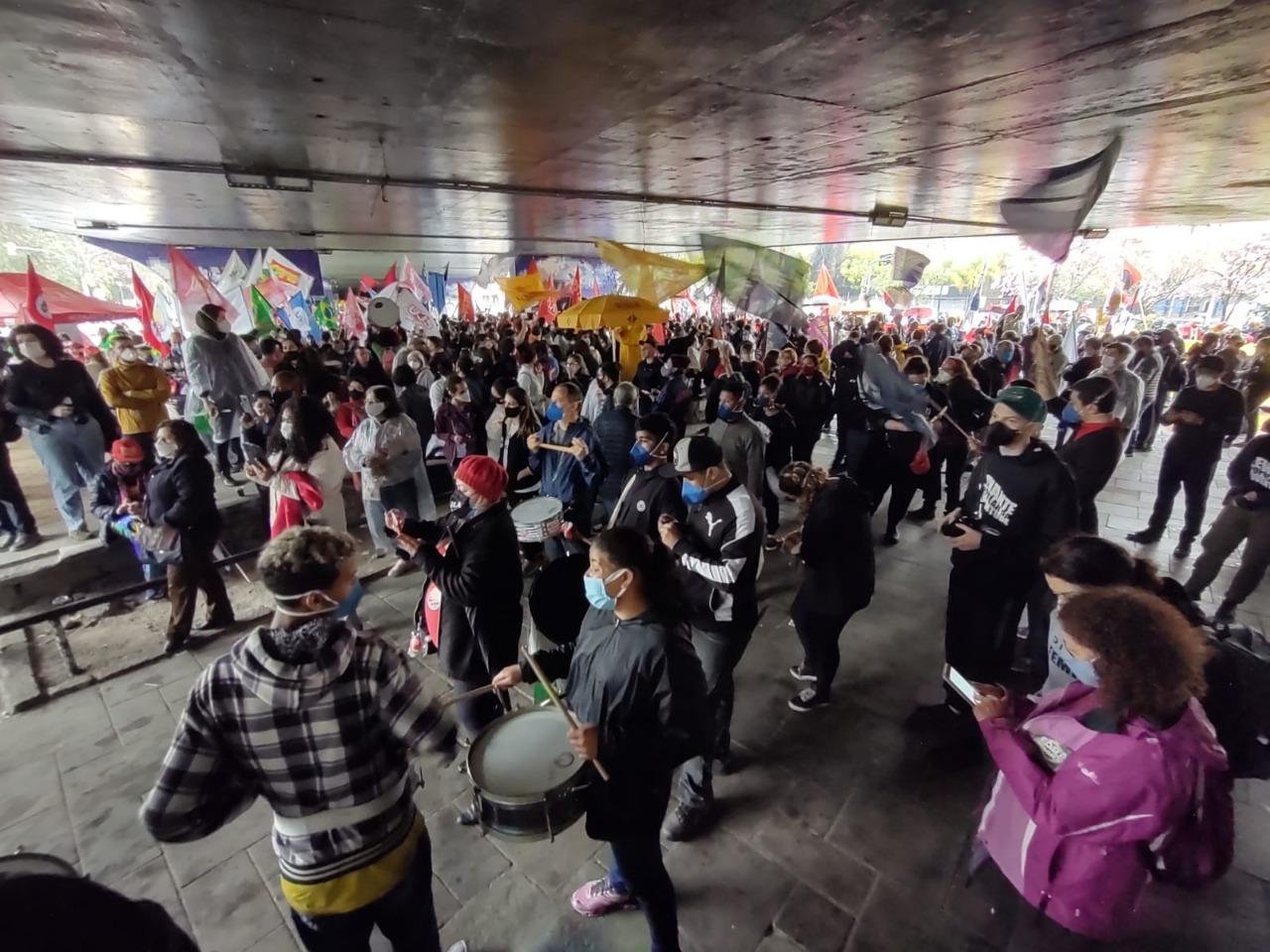 Mobiliza&ccedil;&atilde;o do "Grito dos Exclu&iacute;dos" ocorreu sob o viaduto Imperatriz Leopoldina, na avenida Jo&atilde;o Pessoa