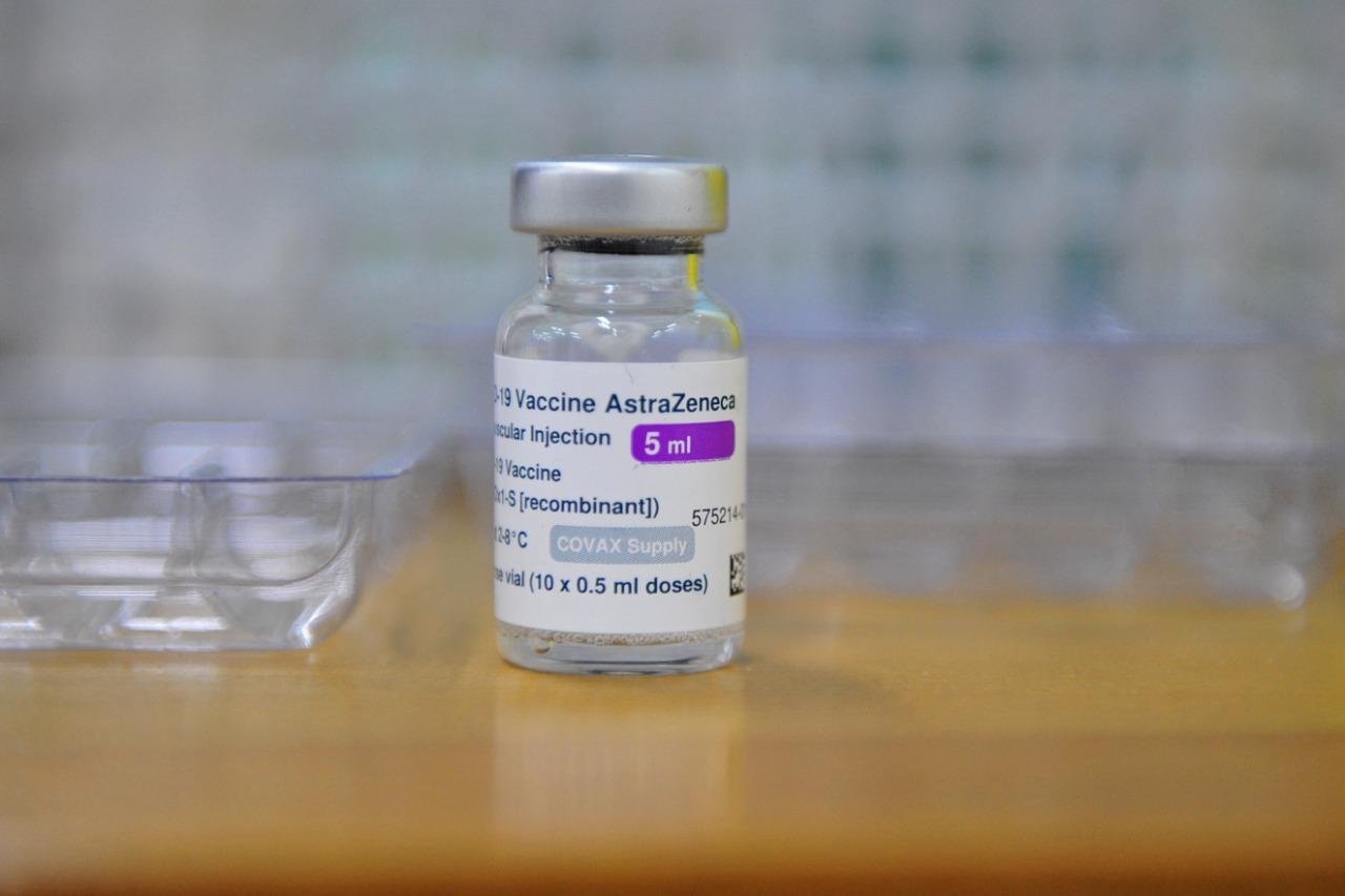 AstraZeneca &eacute; a &uacute;nica vacina que pode ser adquirida pelas cl&iacute;nicas particulares