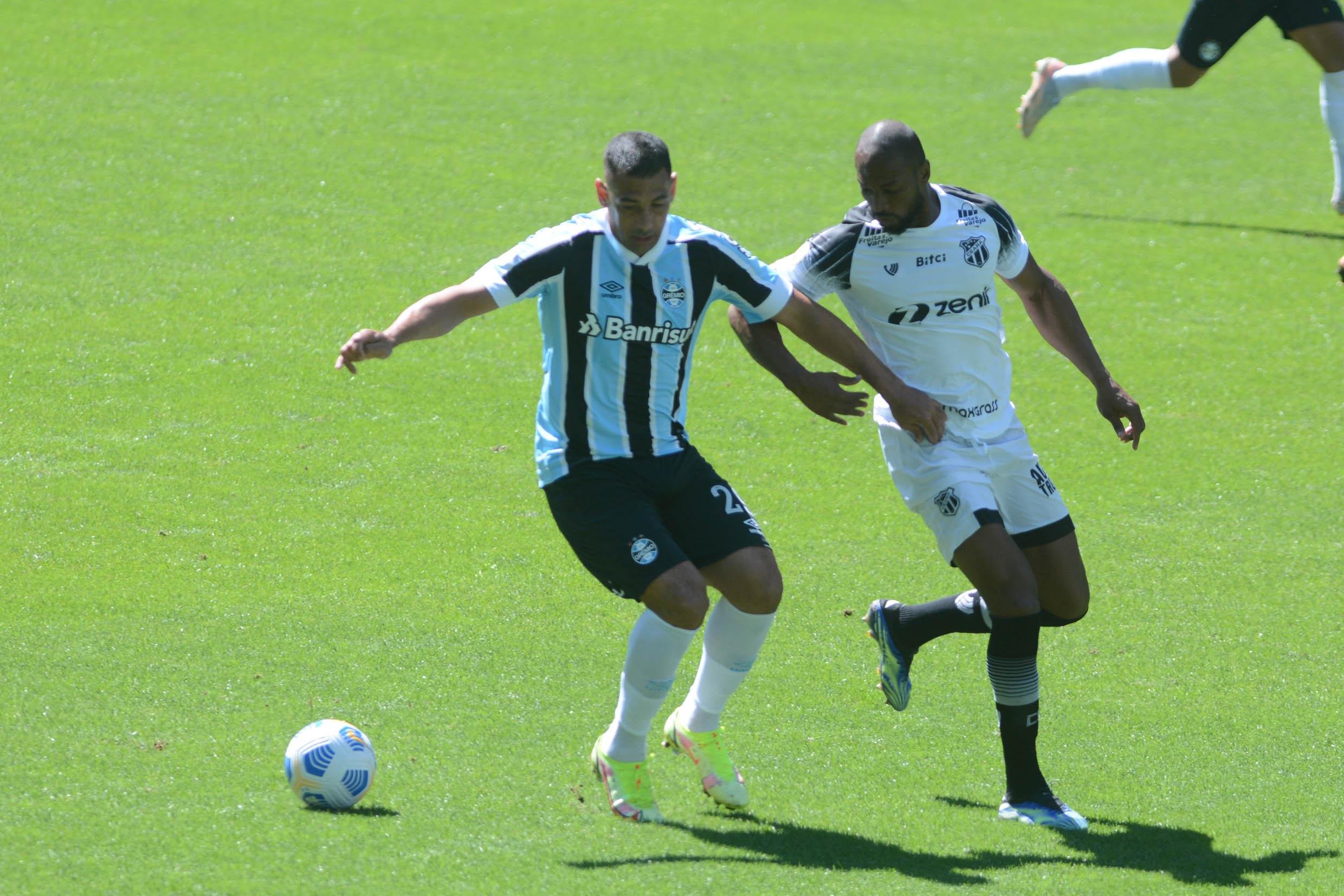 Diego Souza celebrou tempo para trabalhar no Gr&ecirc;mio