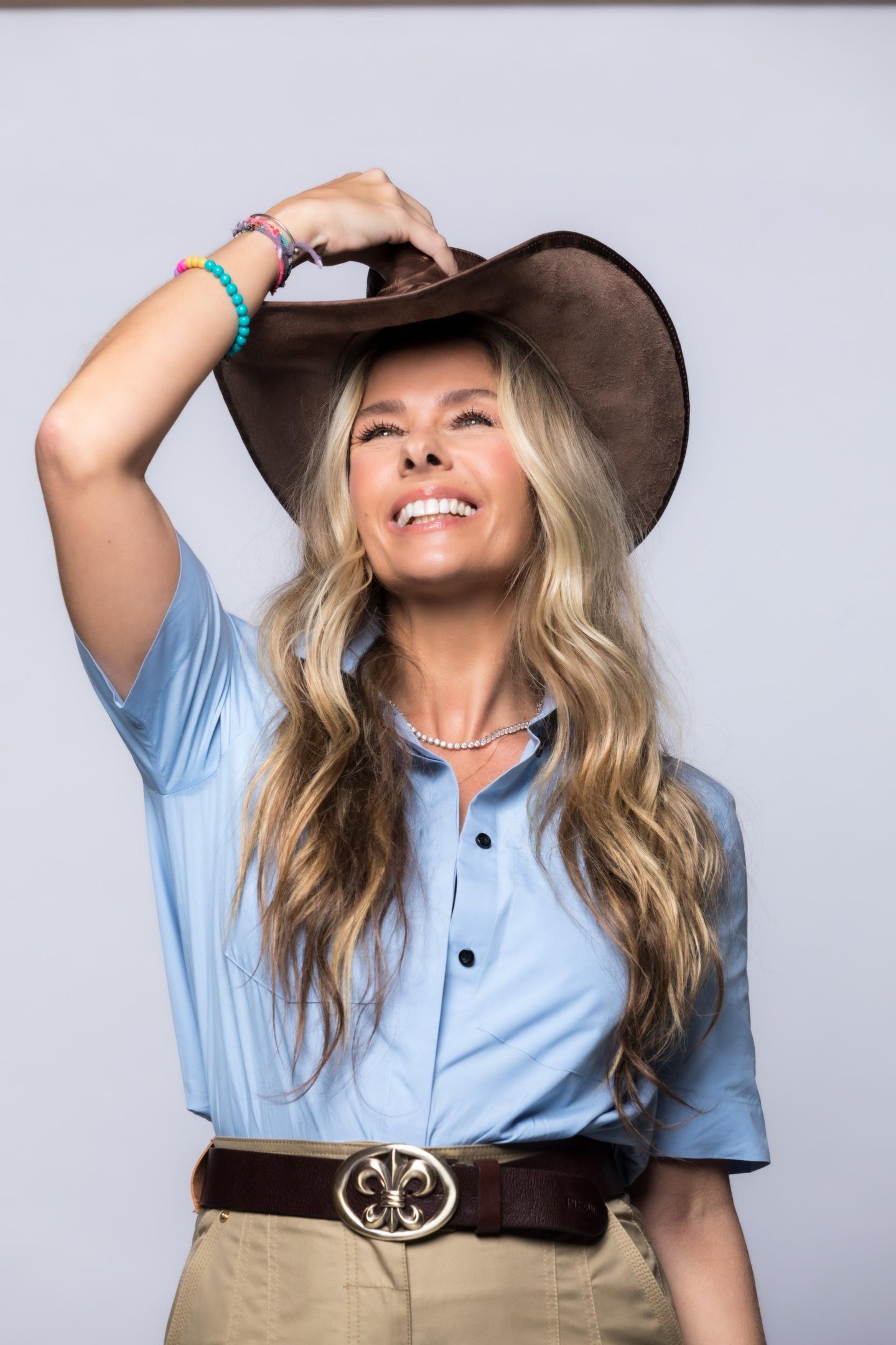 Adriane Galisteu apresenta o programa
