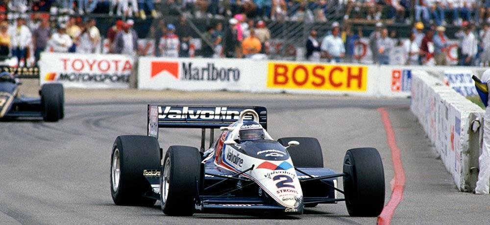 Little Al terminou prova pol&ecirc;mica tirando fa&iacute;sca com Andretti em 89