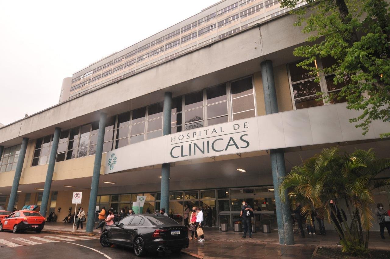 No HCPA, a emerg&ecirc;ncia adulta tinha 111 pacientes internados e lota&ccedil;&atilde;o de 270,73% nesta sexta