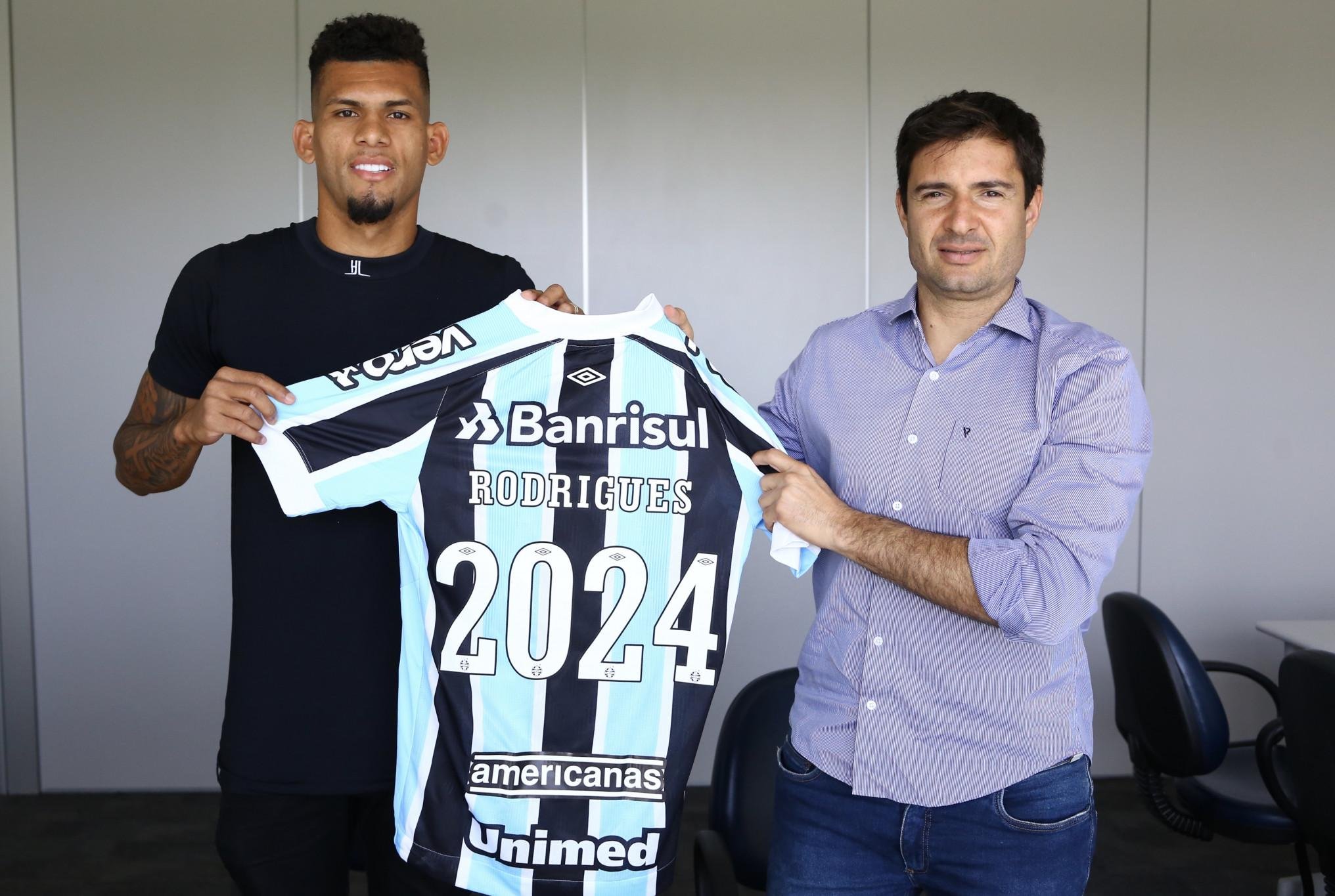 Rodrigues renovou contrato com o Gr&ecirc;mio at&eacute; 2024