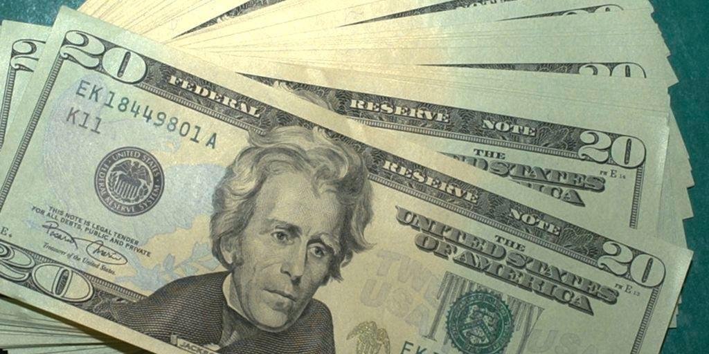 D&oacute;lar fechou em alta nesta quarta-feira