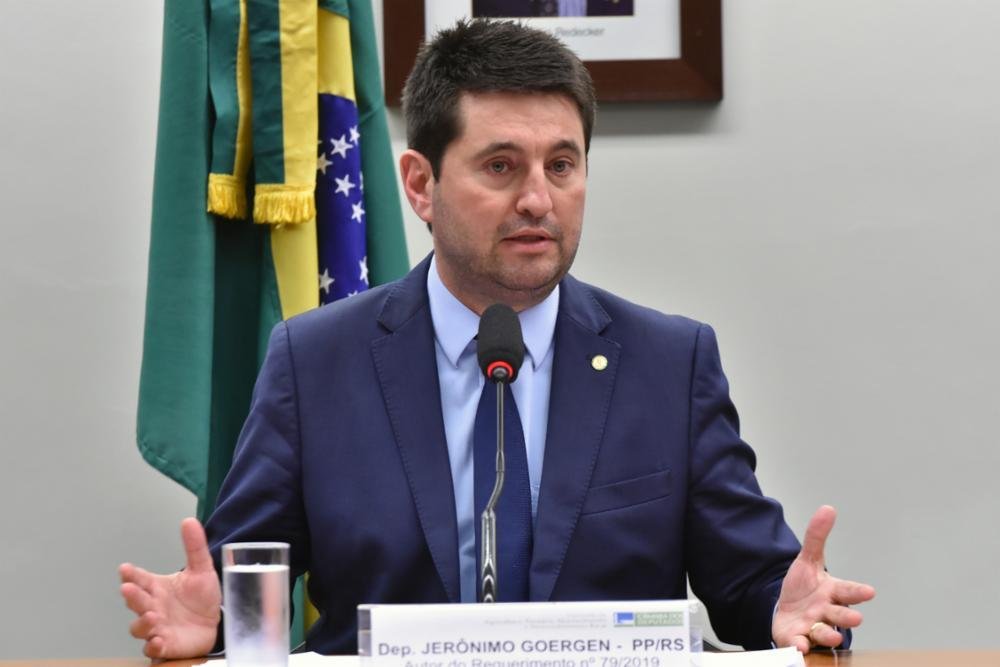 Jer&ocirc;nimo Goergen &eacute; formado em direito