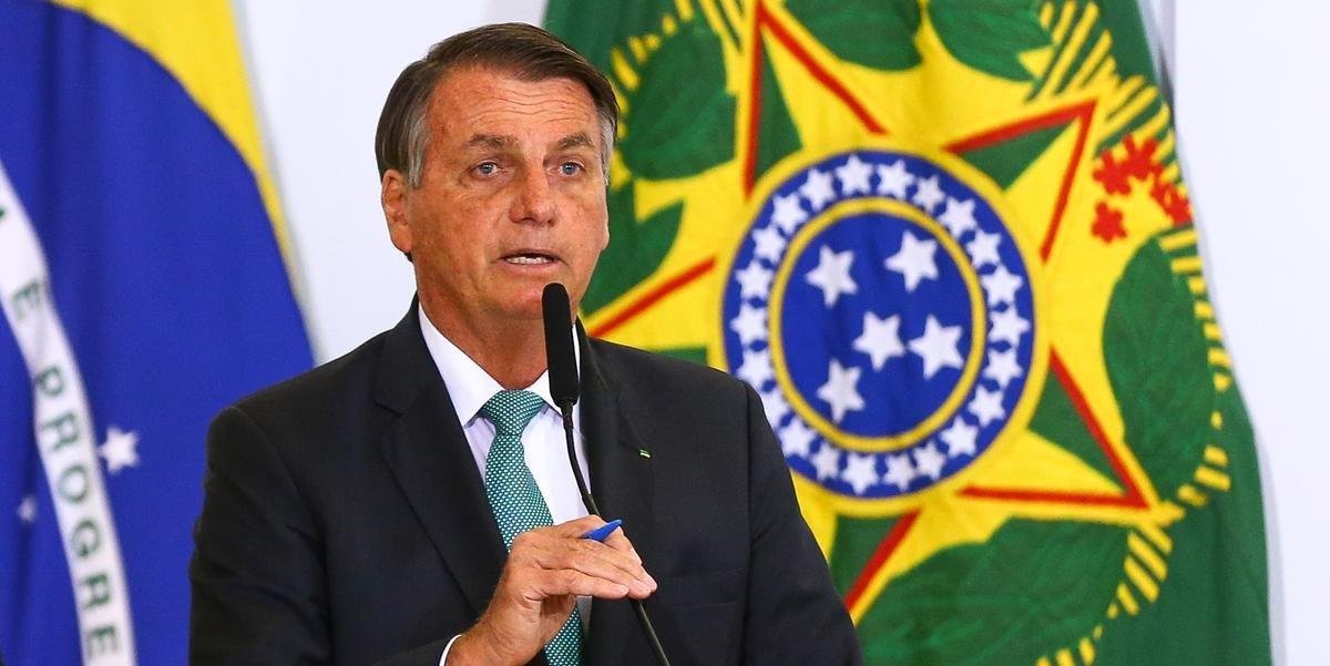 Senadores democratas criticaram Bolsonaro