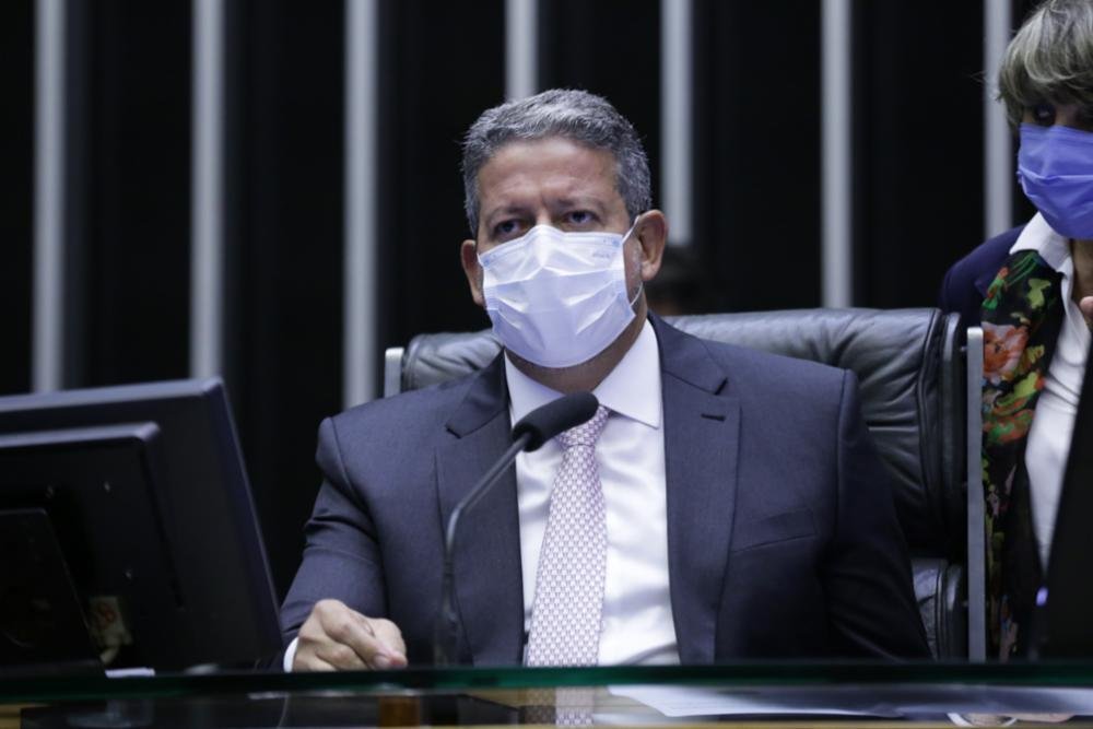 Sem apresentar defini&ccedil;&atilde;o, presidente da C&acirc;mara disse ter pressa para encontrar um caminho para ser votado pela Casa