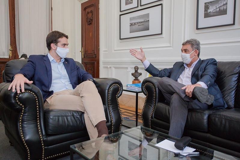 &Agrave; frente da comitiva, Leite e Melo cumprir&atilde;o agenda oficial na Europa