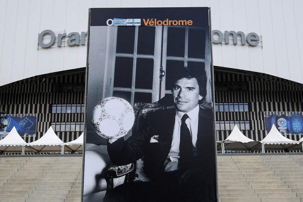 Bernard Tapie tamb&eacute;m foi dirigente esportivo