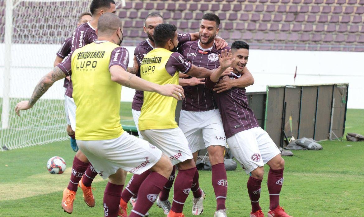 Locomotiva est&aacute; classificada para as quartas de final