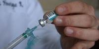 Vacinação avança e tem ajudado a controlar epidemia