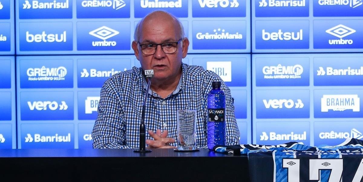 Romildo elogiou Felip&atilde;o e explicou contrata&ccedil;&atilde;o de Mancini