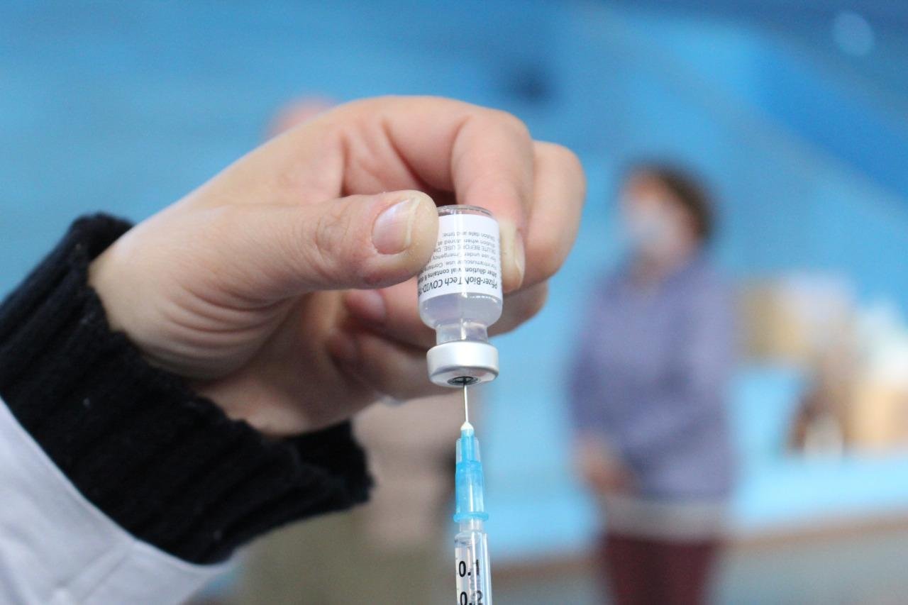 At&eacute; ter&ccedil;a-feira, o munic&iacute;pio j&aacute; havia vacinado mais de 92 mil pessoas a partir dos 12 anos com a primeira dose