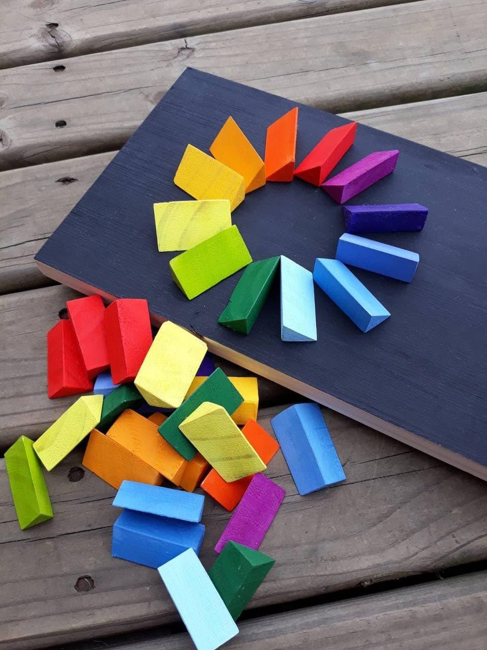Brinquedos de materiais sustent&aacute;veis da Muy Brincadeira Livre integram a feira