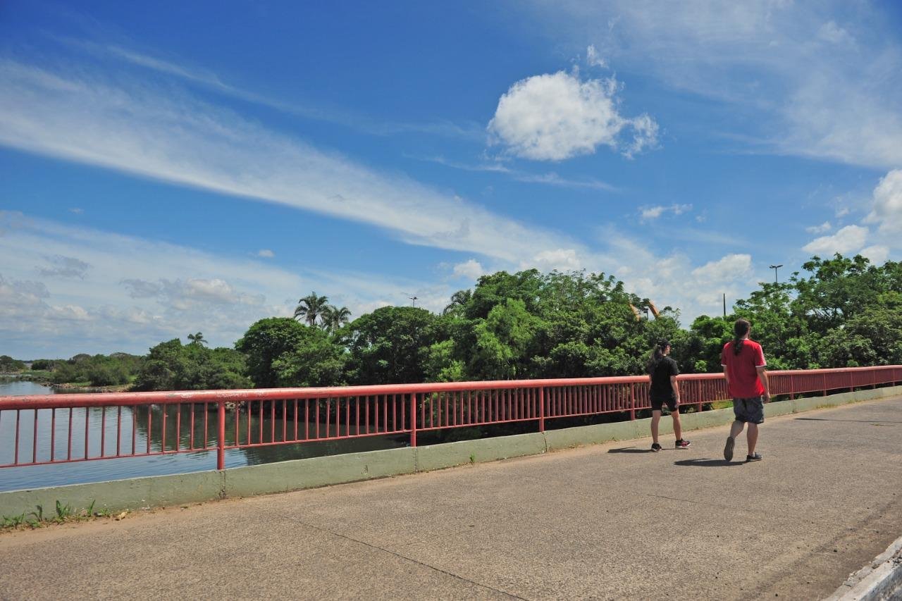 Tempo ser&aacute; de sol e calor em Porto Alegre nesta ter&ccedil;a