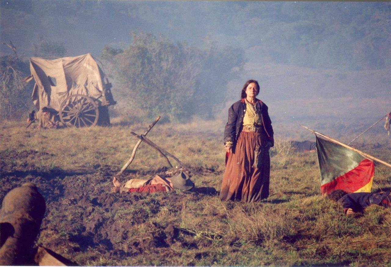 Araci Esteves em cena do filme "Anahy de las Misiones" (1997), dirigido por S&eacute;rgio Silva