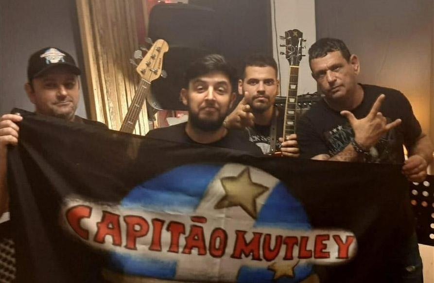 A Capit&atilde;o Mutley &eacute; uma banda porto-alegrense que faz um som autoral de v&aacute;rias vertentes do Rock'N'Roll