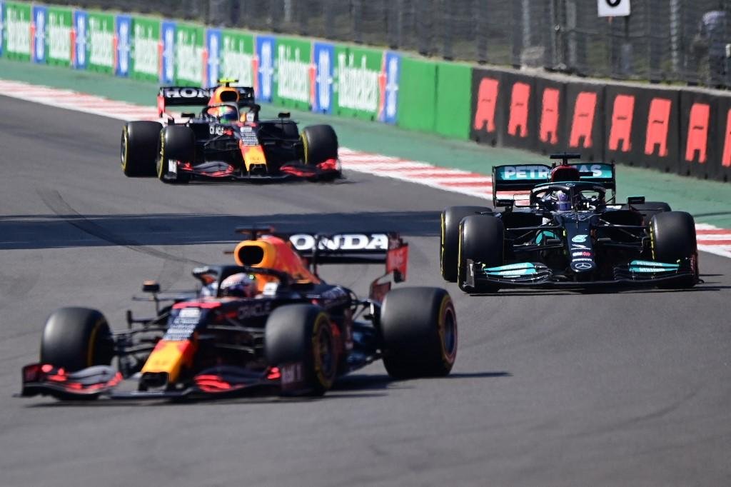 Holand&ecirc;s e Red Bull mostraram superioridade