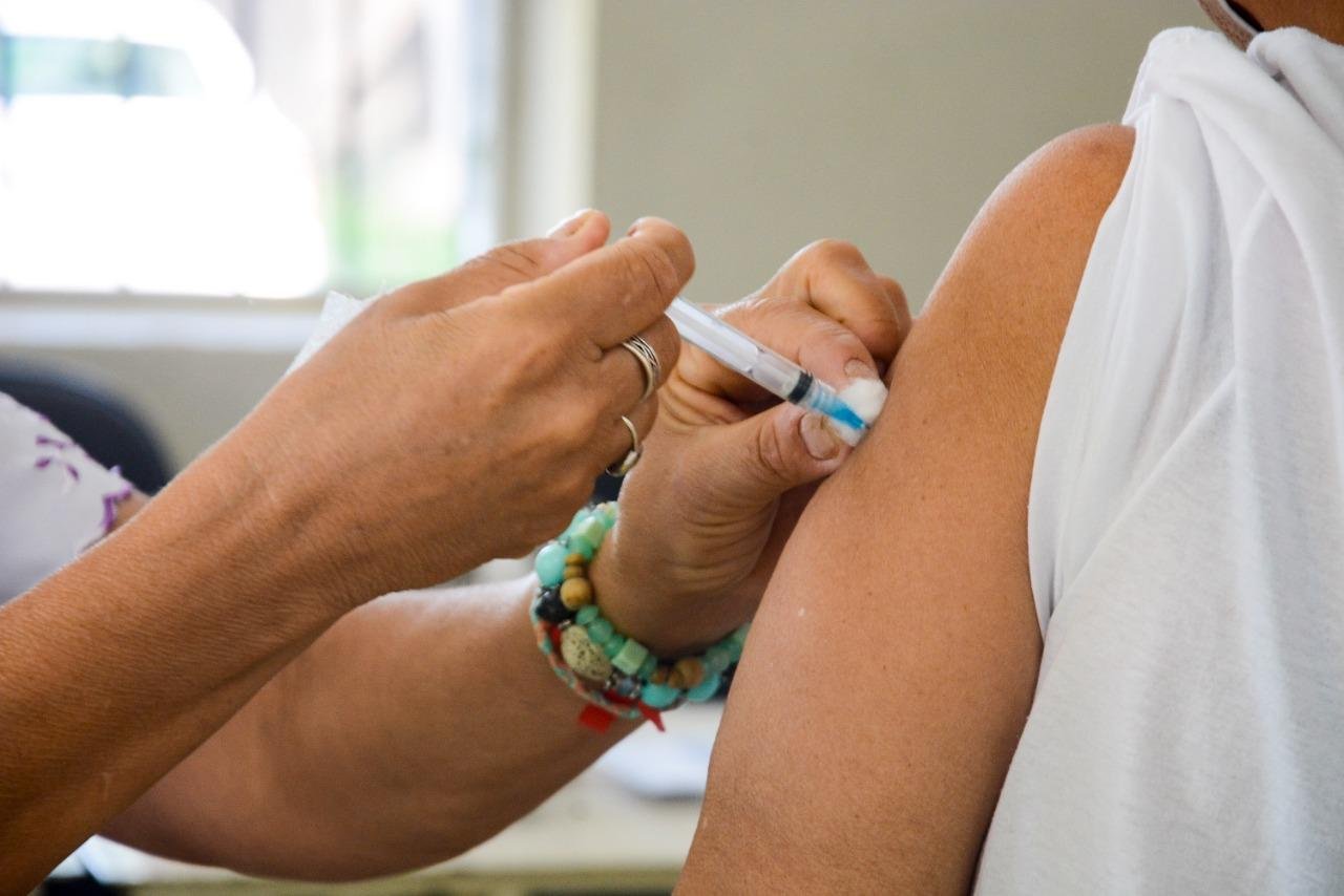Governo distribuiu 344 milh&otilde;es de doses de vacinas a todos os estados