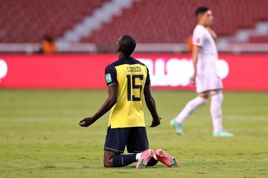 Vit&oacute;ria deixa sele&ccedil;&atilde;o muito pr&oacute;xima do Mundial
