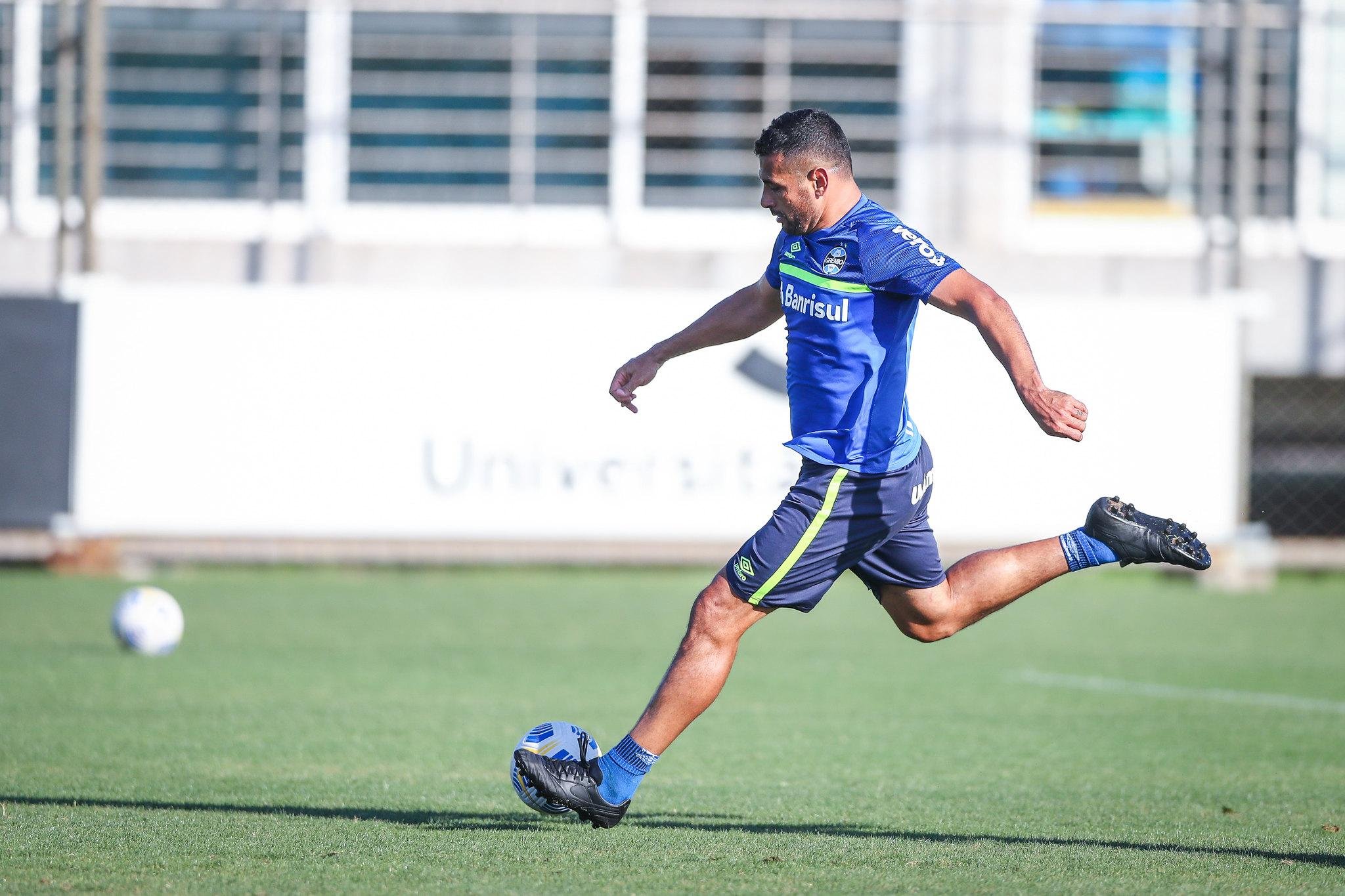 Tricolor &eacute; 19&deg; com 29 pontos e distante sete da primeira equipe fora do Z4