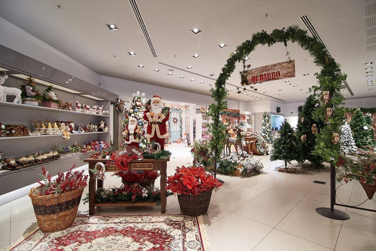 Casa Di Babbo estima vender 50 mil bolinhas, cerca de 500 &aacute;rvores de Natal e mais de 10 mil itens de decora&ccedil;&atilde;o na loja do Bourbon Country