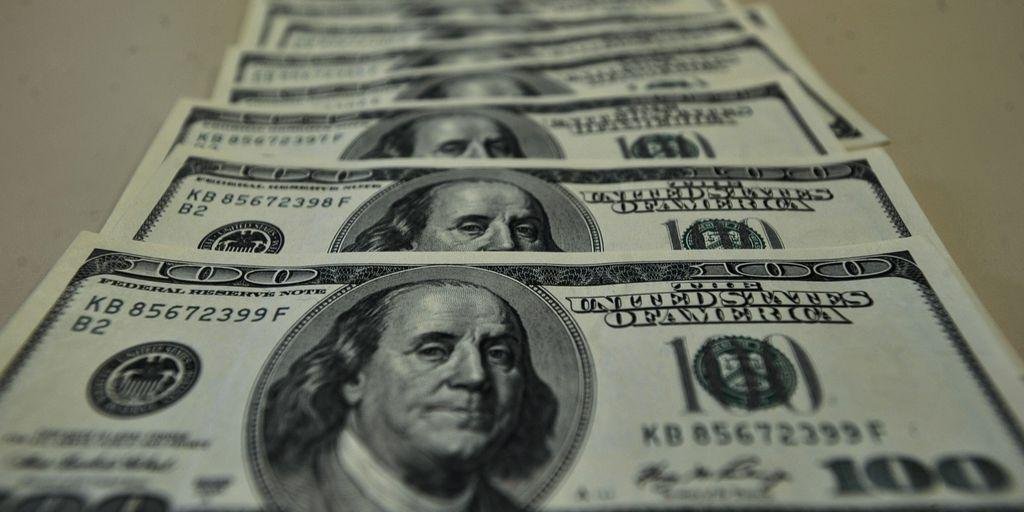 D&oacute;lar voltou a ter alta