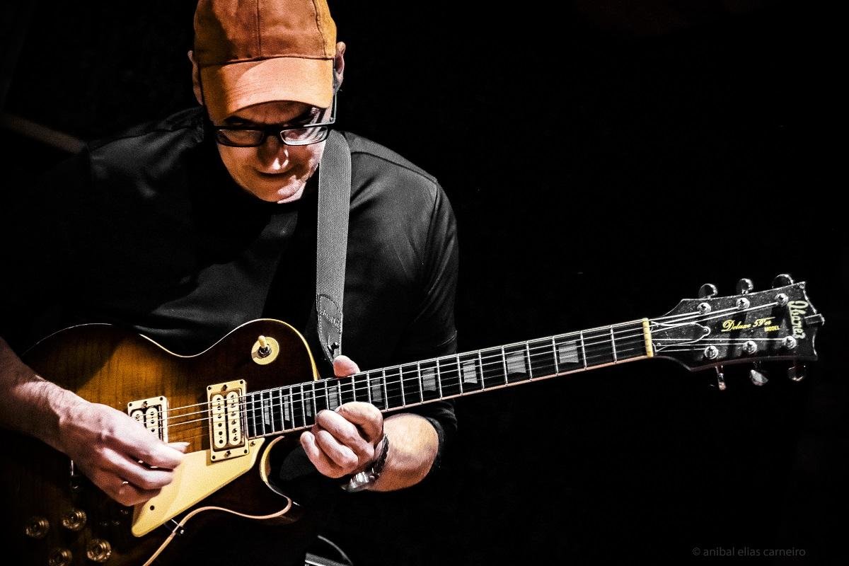 Pedro Tagliani foi indicado no G&ecirc;nero Instrumental, como int&eacute;rprete e &aacute;lbum, por "Hemisf&eacute;rios"