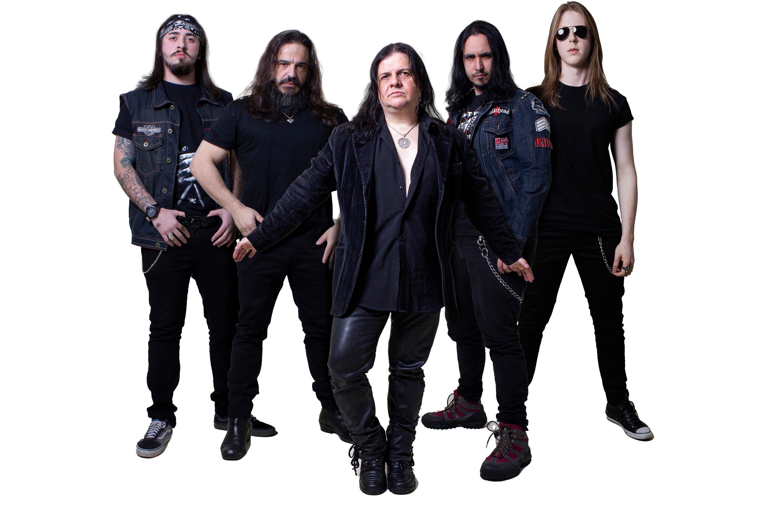 A Marenna est&aacute; promovendo o EP "Pieces Of Tomorrow", e simultaneamente est&aacute; em fase de grava&ccedil;&atilde;o de seu novo &aacute;lbum