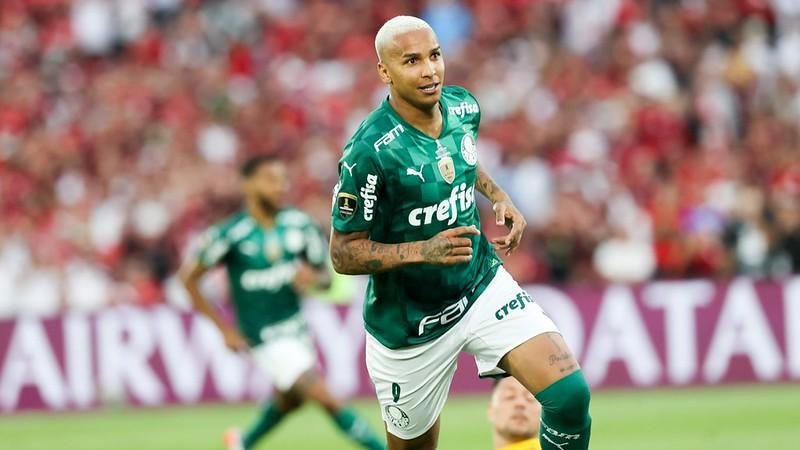 Deyverson saiu do banco para dar t&iacute;tulo da Libertadores ao Palmeiras
