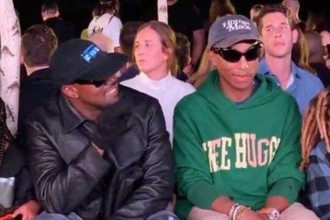 Kanye West e Pharrell Williams foram flagrados curtindo MPB durante um desfile da grife Louis Vuitton