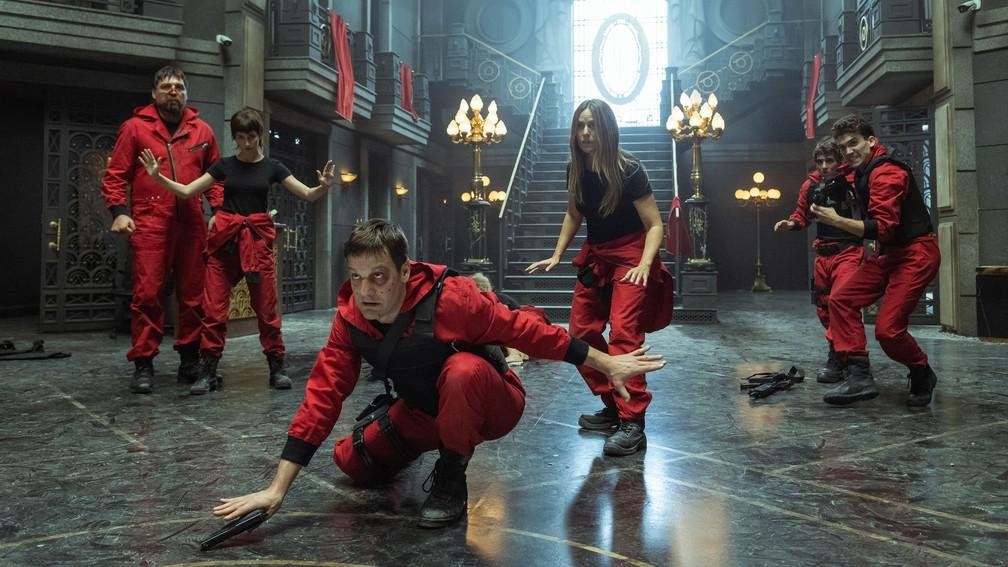 A partir das 5h da manh&atilde; desta sexta-feira ficou dispon&iacute;vel para os assinantes da Netflix o segundo volume da temporada 5 do fen&ocirc;meno espanhol da plataforma, &ldquo;A Casa de Papel&rdquo;.