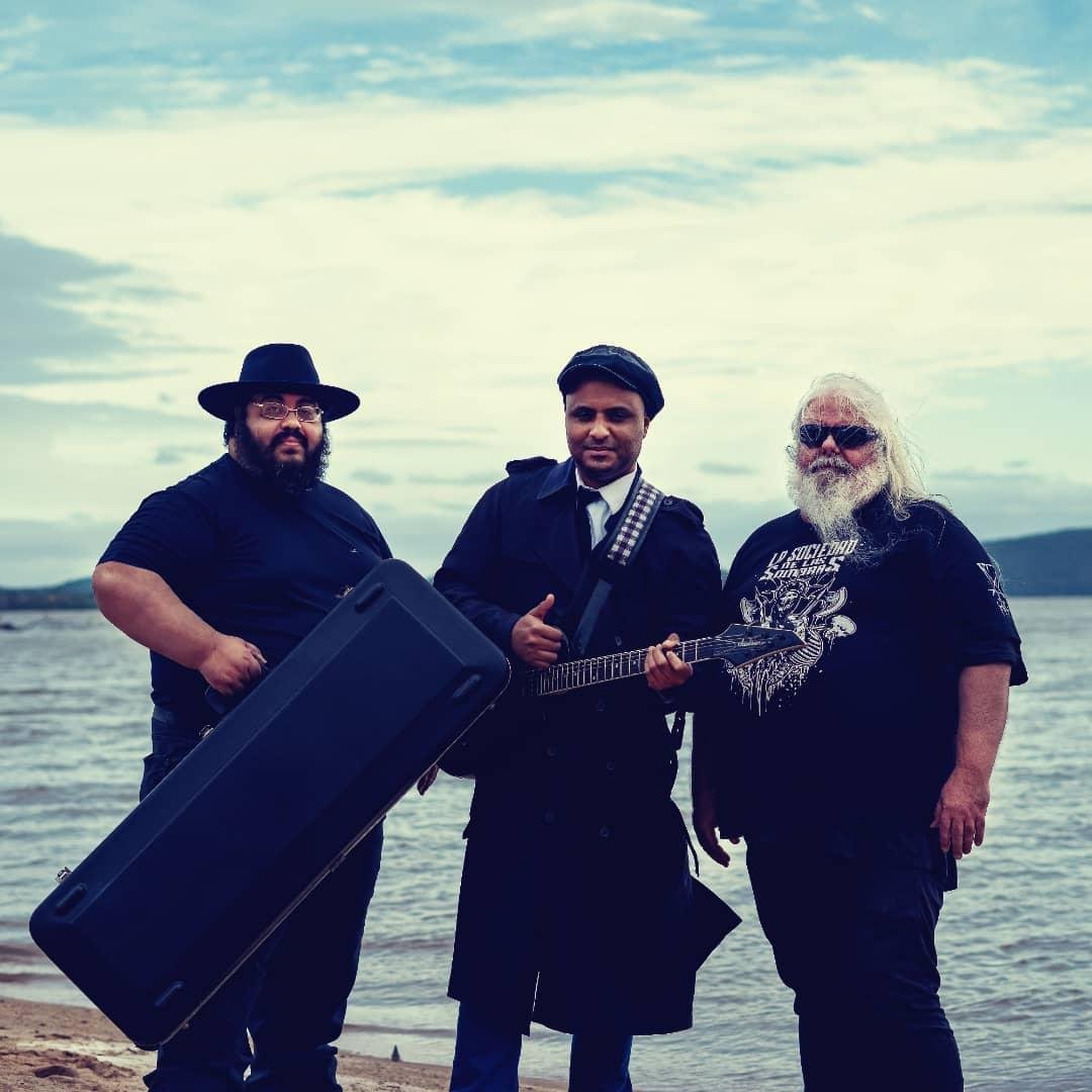 A m&uacute;sica "Funeral", do &aacute;lbum da Margai, idealizada pelo tecladista Fabiano Laroca (E) teve participa&ccedil;&atilde;o especial de Flavio Soares (D), da Leviaethan
