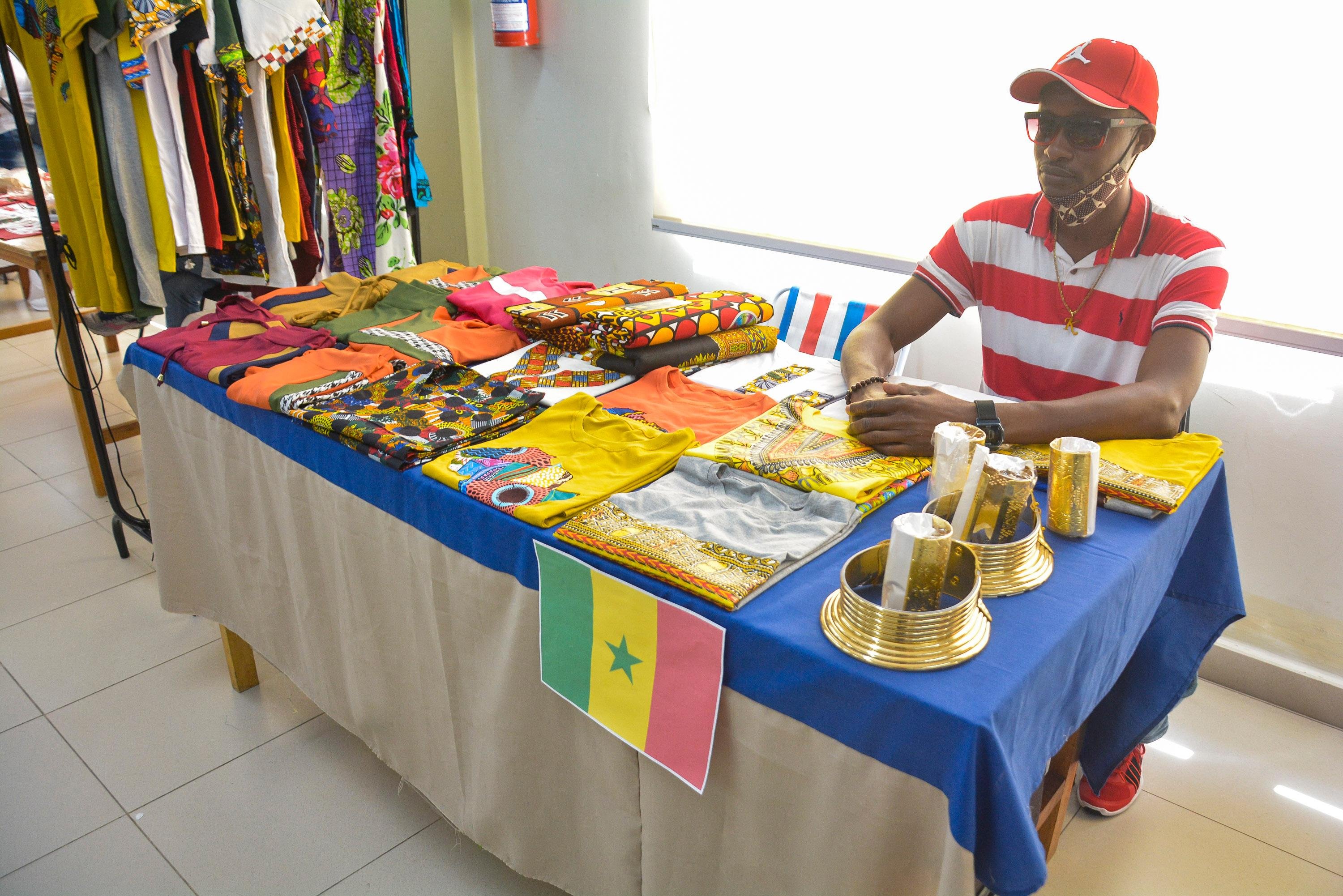 Imigrantes empreendedores expuseram seu trabalho na feira